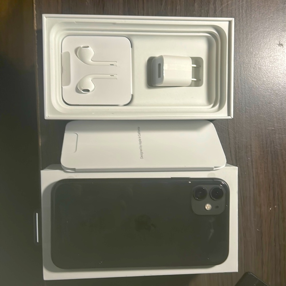 2 iPhone 11 1 black 64 GB and 1 purple 64 GB  brand new no scratch no damages.